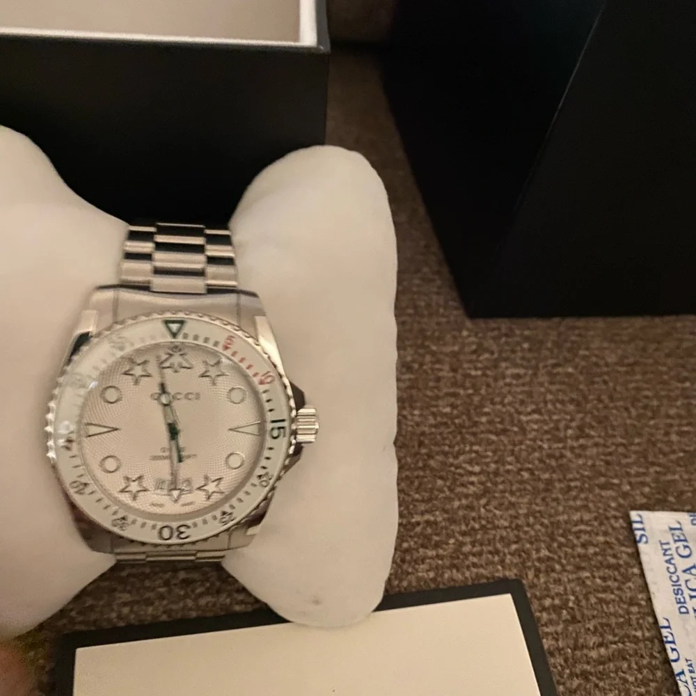 Brand New Gucci watch - Picture 2 of 5